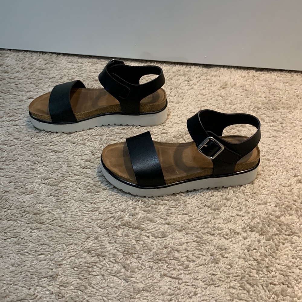 Platform Sandals - Picture 4 of 7